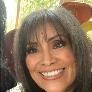 Meet your Posher, Ester